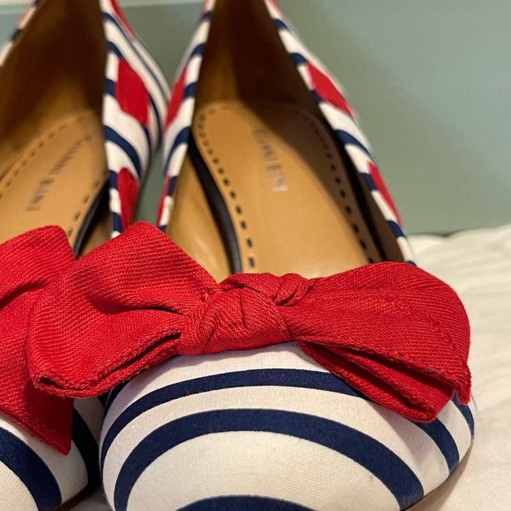 Brand new in box, never worn Gianni Bini pumps - Picture 6 of 7